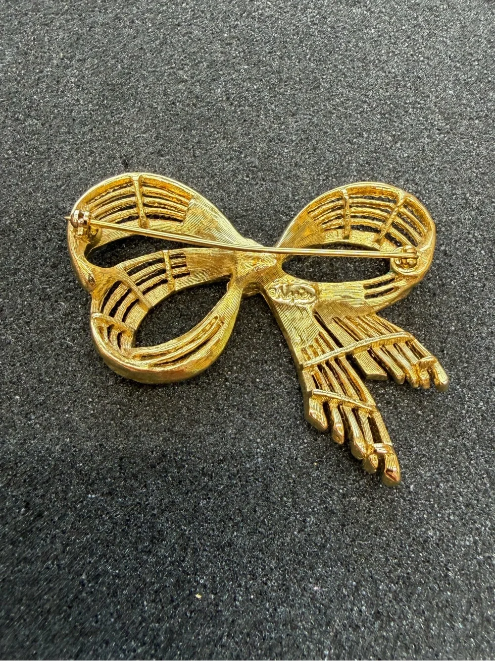 Vintage Napier Gold Tone Ribbon Brooch